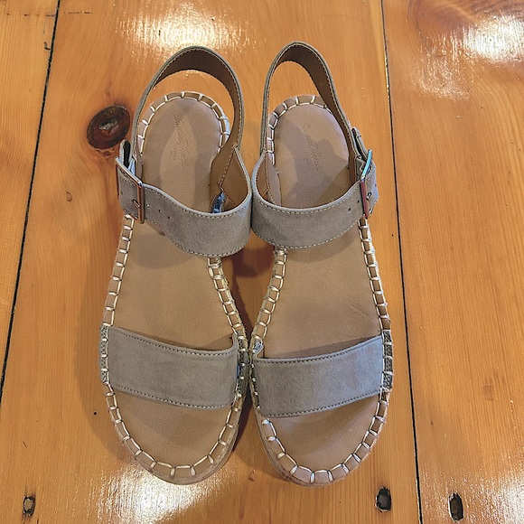 Universal Thread - Ankle Strap Wedge Sandals - Picture 1 of 6